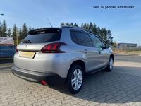 Usado Peugeot 2008 Style 82 HP (60 kW) 2019 Cinzento SUV