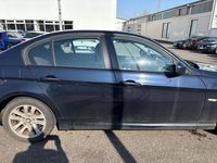 Gebraucht BMW 318 143 PS (105 kW) 2008 Blau Limousine