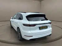 Gebraucht Porsche Cayenne Turbo 549 PS (403 kW) 2022 Weiß SUV