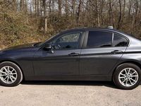 Gebraucht BMW 318 143 PS (105 kW) 2013 Grau Limousine