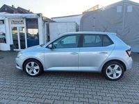 Gebraucht Skoda Fabia 60 PS (44 kW) 2016 Silber Limousine