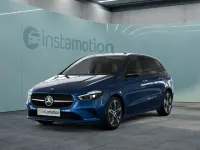 Gebraucht Mercedes B220 190 PS (139 kW) 2023 Blau Kleinwagen