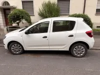 Gebraucht Dacia Sandero 75 PS (55 kW) 2015 Weiß Limousine