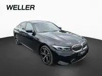 Gebraucht BMW 330e Comfort Edition 292 PS (214 kW) 2025 Black sapphire (schwarz) Limousine