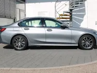 Gebraucht BMW 330e Sport Line 292 PS (214 kW) 2026 Grau Limousine