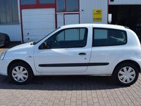 Gebraucht Renault Clio II Authentique 75 PS (55 kW) 2012 Weiß Kleinwagen