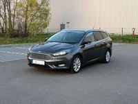 Gebraucht Ford Focus Titanium 120 PS (88 kW) 2015 Grau Limousine