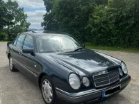 Gebraucht Mercedes E230 Elegance 150 PS (110 kW) 1997 Blau Limousine