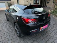 Gebraucht Opel Astra GTC 165 PS (121 kW) 2015 Schwarz