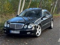 Gebraucht Mercedes E320 Avantgarde 224 PS (164 kW) 2008 Schwarz Limousine