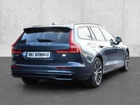 Gebraucht Volvo V60 Plus 398 PS (292 kW) 2022 Blau Kombi