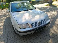 Second-hand VW Bora 90 CP (66 kW) 1998 Argintiu Berlinǎ