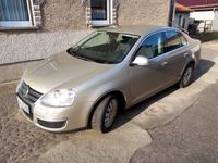 Gebraucht VW Jetta Comfortline 102 PS (75 kW) 2006 Beige metallic Limousine