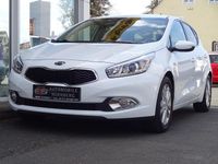 Gebraucht Kia Ceed Attract 99 PS (72 kW) 2014 Weiß Kleinwagen