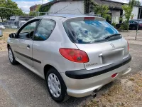 Gebraucht Peugeot 206 60 PS (44 kW) 2004 Silber Kleinwagen