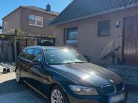 Gebraucht BMW 330 204 PS (150 kW) 2011 Schwarz Kombi