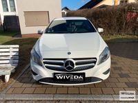 gebraucht Mercedes A200 BlueEfficiency Style 7G-DCT NAVI~XENON~SHZ