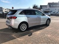Gebraucht Mercedes B200 163 PS (119 kW) 2019 Silber Van / Kleinbus