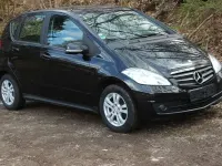 Gebraucht Mercedes A160 82 PS (60 kW) 2009 Kosmosschwarz  metalliclack Kleinwagen