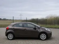 Gebraucht Kia Rio Edition 7 86 PS (63 kW) 2013 Braun Limousine
