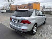 Gebraucht Mercedes GLE250 204 PS (150 kW) 2016 Silber SUV