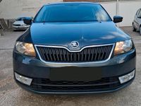 Gebraucht Skoda Rapid 90 PS (66 kW) 2017 Grau Kleinwagen