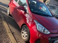 Gebraucht Hyundai i10 67 PS (49 kW) 2018 Rot Kleinwagen