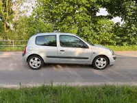 Gebraucht Renault Clio II 107 PS (78 kW) 2002 Silber Kleinwagen
