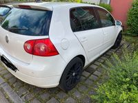 gebraucht VW Golf V mit R-Line Optik und 103kW - von Privat