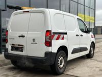 Gebraucht Peugeot Partner Premium 102 PS (75 kW) 2021 Weiß Van / Kleinbus