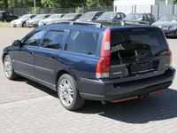 gebraucht Volvo V70 2.4 T Premium Aut. Schiebedach/AHK/Leder