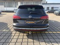 Gebraucht VW Touareg 286 PS (210 kW) 2022 Blau SUV