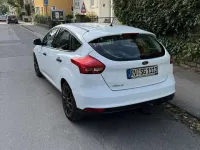 Gebraucht Ford Focus Ambiente 86 PS (63 kW) 2015 Weiß Kleinwagen