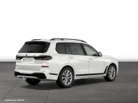 Gebraucht BMW X7 340 PS (250 kW) 2025 Weiß SUV