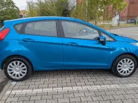 Second-hand Ford Fiesta Trend 80 CP (58 kW) 2015 Albastru Hatchback