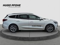 Gebraucht Ford Focus ST-Line 116 PS (85 kW) 2023 Moondust silver metallic Kombi