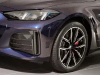 Gebraucht BMW i4 Comfort Edition 294 kW (401 PS) 2026 Bmw individual tansanitblau c Limousine