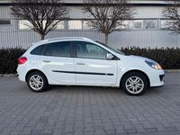 Gebraucht Renault Clio GrandTour Dynamique 101 PS (74 kW) 2008 Weiß Kombi