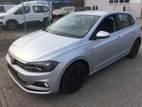 Gebraucht VW Polo Trendline 80 PS (58 kW) 2020 Reflexsilber metallic Kleinwagen