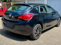 Gebraucht Opel Astra 110 PS (80 kW) 2011 Schwarz Limousine