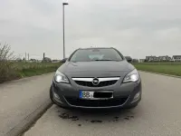 Usata Opel Astra Sport 180 CV (132 kW) 2011 Grigio Station wagon