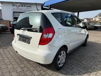 Gebraucht Mercedes A150 95 PS (69 kW) 2009 Calcitweiss  unilack Kleinwagen