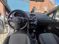 Gebraucht Opel Corsa 90 PS (66 kW) 2008 Silber Kleinwagen