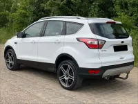 Gebraucht Ford Kuga Business Edition 150 PS (110 kW) 2017 Frostweiß SUV