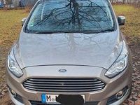 Gebraucht Ford S-MAX Titanium 179 PS (131 kW) 2016 Silber Van / Kleinbus