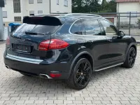 Gebraucht Porsche Cayenne Diesel 239 PS (175 kW) 2010 Schwarz SUV