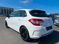 Gebraucht Citroën C4 SELECTION 114 PS (83 kW) 2014 Weiß Limousine