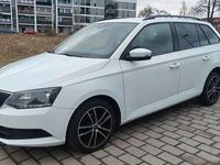 Gebraucht Skoda Fabia Ambition 90 PS (66 kW) 2017 Weiß Kombi