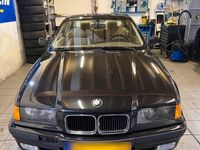 Gebraucht BMW 328 193 PS (141 kW) 1996 Schwarz Coupé