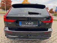 Gebraucht Volvo V60 Plus 197 PS (144 kW) 2025 Schwarz Kombi